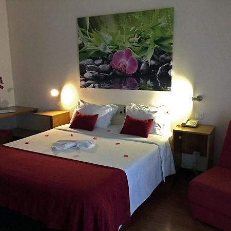 Hotel Eco Salvador Geres Bagian luar foto